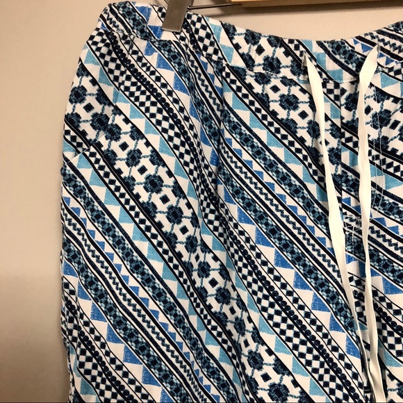 LANE BRYANT blue Aztec print joggers - Picture 3 of 6